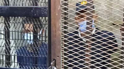 بث مباشر| ممسكًا مصحفًا وسواكًا.. سفاح الإسماعيلية أثناء جلسة الحكم عليه: إنا لله وإنا إليه راجعون 