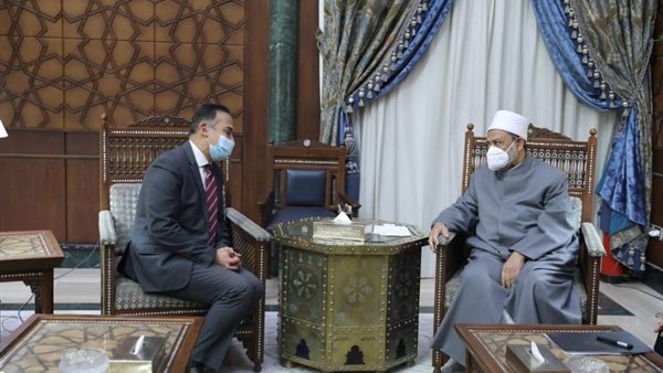 الدكتور أحمد الطيب