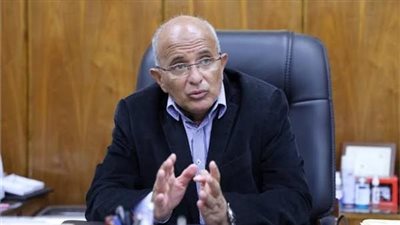 نائب وزير النقل: بدأنا دراسات لربط مصر والسودان بخط سكة حديد.. وعرض القضبان حاجزًا أمام المشروع