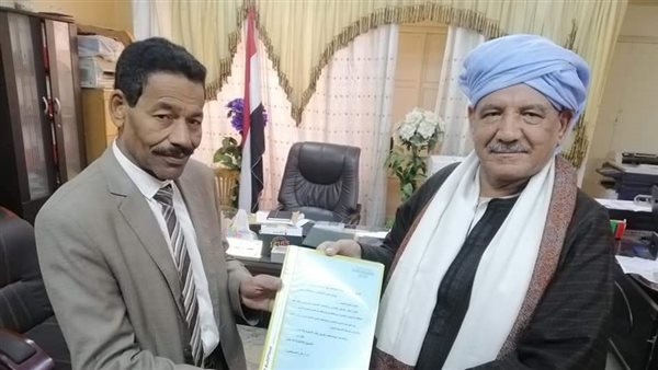 مواطن سوهاجي يتنازل