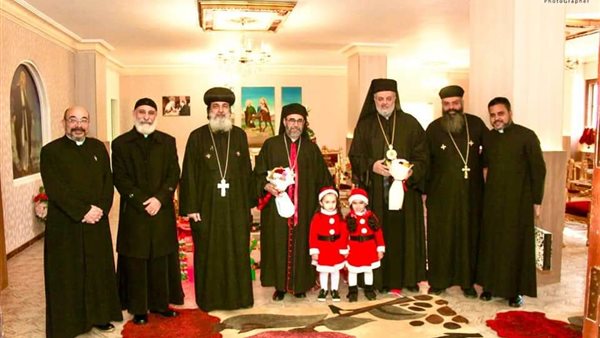 مطران الجيزة يهنئ