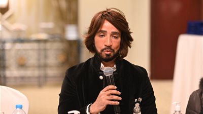 هاني البحيري: أفخر بارتداء السيدة انتصار السيسي أزياء من تصميمي | صور