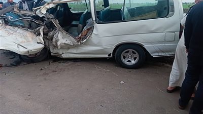 مصرع وإصابة 6 أشخاص في حادث تصادم ميكروباص بحاجز خرساني بالدقهلية