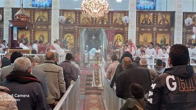 على الأرض السلام وبالناس المسرة.. آلاف الأقباط يحتفلون بعيد الميلاد المجيد بقنا