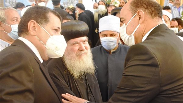 محافظ أسوان