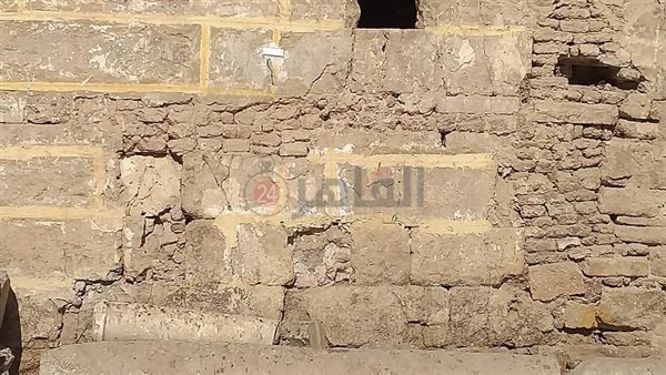 تصدعات بسور الدير