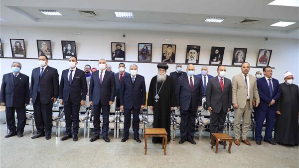 محافظ المنيا يقدم