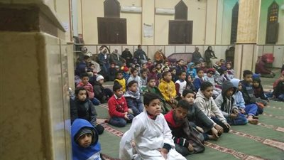 في مشهد فريد.. 170 طفلًا يؤدون صلاة الفجر في جماعة داخل المسجد بسوهاج | صور