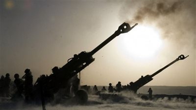 بعد إطلاق صواريخ.. قصف مدفعي إسرائيلي على الجولان بسوريا