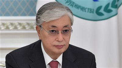 الرئيس الكازاخستاني يأمر بإطلاق النار الفوري على الإرهابيين ويؤكد استعادة النظام الدستوري