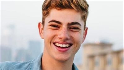  ماركيان بنهامو أحد مشاركي منتدى شباب العالم صانع محتوى ولديه 6 ملايين متابع 