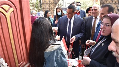 محافظ البحيرة يقدم التهنئة بعيد الميلاد المجيد لأبناء الطائفة والكنيسة الإنجيلية والكاثوليكية