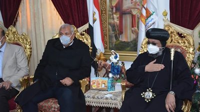 محافظ الوادي الجديد يهنئ الأقباط بعيد الميلاد المجيد | صور