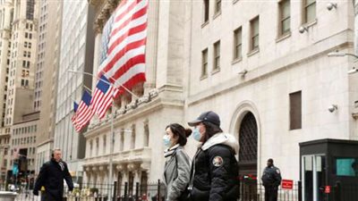 تقرير التوظيف الأمريكي: إضافة 324 ألف وظيفة عن شهر يوليو للاقتصاد بالولايات المتحدة