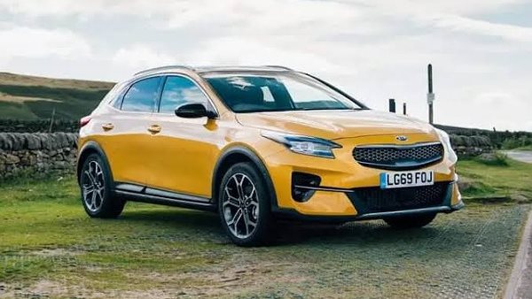 السيارة كيا أكسيد