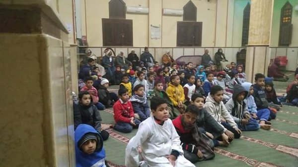 أطفال سوهاج يؤدون