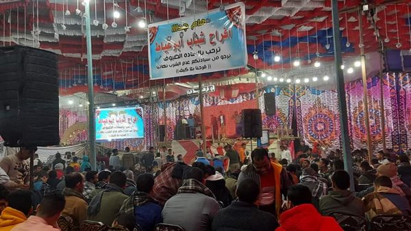 عريس يمنع دخول المواد