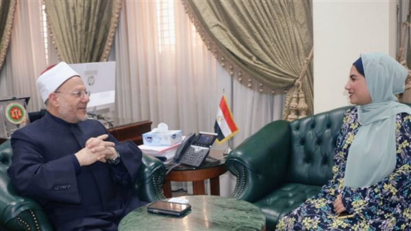 مفتي الجمهورية مع