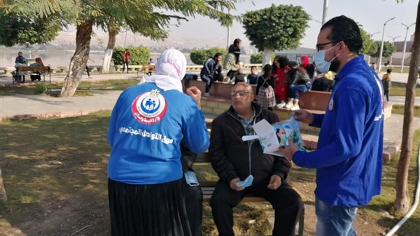 فرق الصحة توعي أهالي
