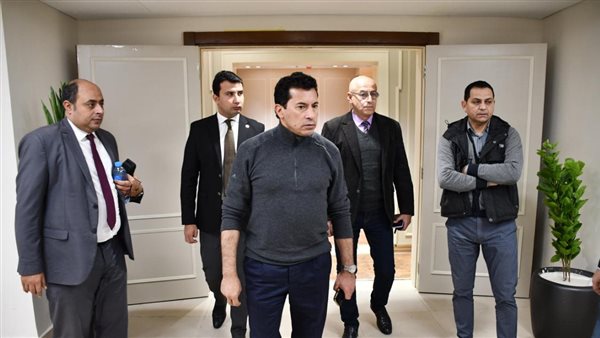 وزير الشباب والرياضة