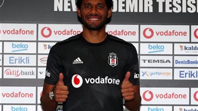 بعد انضمامه لبشكتاش.. محمد النني يوجه رسالة إلى أرسنال