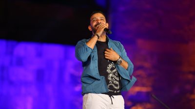 محمد حسن يتألق بأجمل الأغاني ضمن فعاليات مهرجان محكى القلعة (صور)