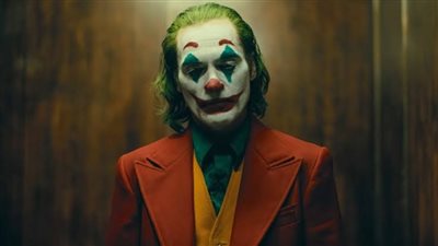 ازدحام شديد من الجماهير بسبب عرض الجوكر “Joker” بمهرجان فينيسيا الدولي (صور)