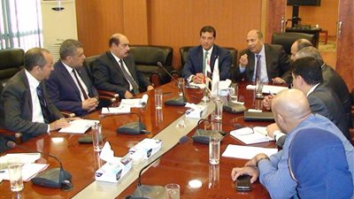 التنمية الصناعية تبحث مع هيئة الاستثمار آلية إصدار التراخيص الصناعية