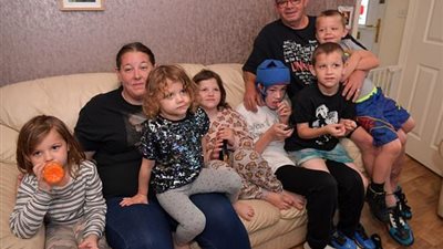 أم 11 طفل : سعيدة بأبنائي ولا أخجل لأنني تركت وظيفتي ونعيش على المعونة