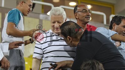 مرتضى منصور يؤازر الزمالك أمام الاتحاد السكندري بملعب الإسماعيلية (صور)