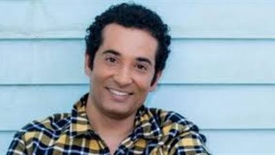 عمرو سعد يقضي فترة استجمام في فرنسا (صورة)