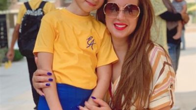 بسبب دخول ابنتها المدرسة.. أسما شريف منير تفاجئ الجمهور بالظهور مع طليقها (صور)