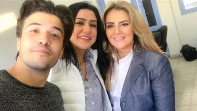 أبطال مسلسل عادل إمام “فلانتينو” يستأنفون تصويره اليوم (صورة)