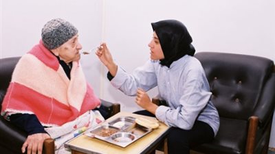 فتح باب التقدم للدفعة الثانية للتدريب علي رعاية كبار السن في إطار مشروع “رفيق المسن”