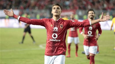 الأهلي يحتفل بعيد ميلاد أحمد الشيخ الـ27