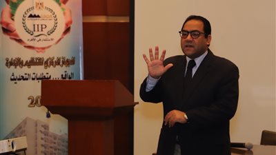 رئيس التنظيم والإدارة يتابع سير التدريب الصيفي للطلاب بالجهاز