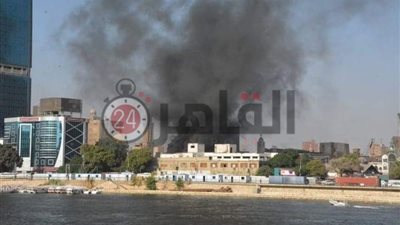 شاهد| لحظة اشتعال النيران بمحل للأقمشة في بولاق أبو العلا (فيديو)