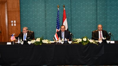 “الملا” يتلقي نائب وزير الطاقة الأمريكي لبحث زيادة الاستثمارات في البحث والاستكشاف