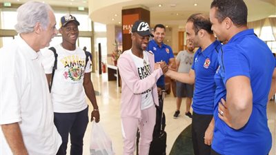 اكتمال بعثة الأهلي بعد وصول ديانج وجيرالدو إلي مقر الإقامة في غينيا (صور)