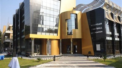 إقالة المدير المالي لاتحاد الكرة بسبب الكاف بعد أسبوع من تعيينه