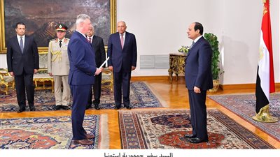 السيسي يتسلم أوراق اعتماد 10 سفراء أجانب جدد