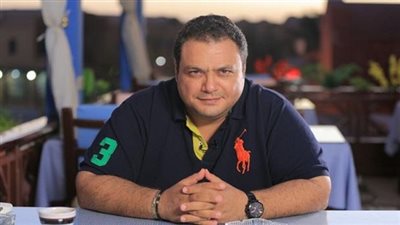 مراد مكرم محامي مخضرم خائن لميرهان حسين بحدوتة “اكدب عليا شوية” (تفاصيل)