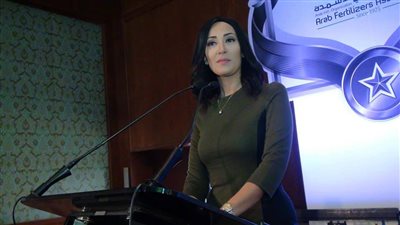 مذيعة صباح الورد: السيسي وطني من الطراز الأول ولن نقبل أي كلمة على الجيش (فيديو)