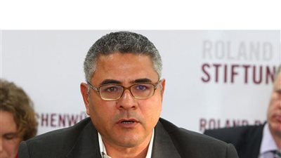 بلاغ عاجل لنيابة أمن الدولة العليا ضد الحقوقي جمال عيد بتهمة نشر أخبار كاذبة