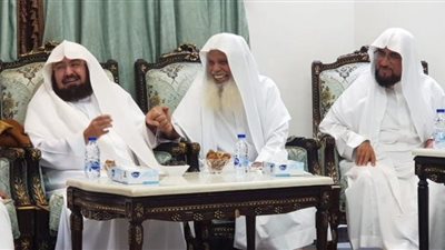 أول ظهور للشيخ علي الحذيفي إمام وخطيب المسجد النبوي بعد تعرضه لجلطة