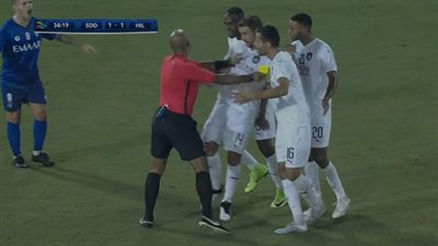 بغداد بو نجاح يوجه رسالة لحكم مباراة الهلال بدوري أبطال آسيا (صورة)