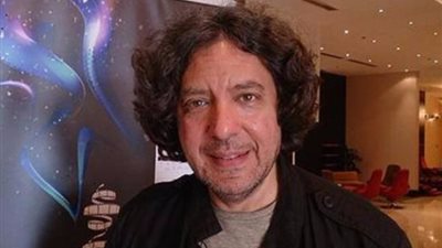 هشام عبد الحميد يرد على قصة تنازله عن الجنسية المصرية (صور)