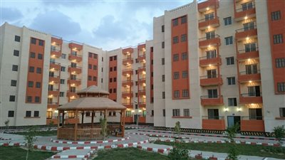 الإسكان: تنفيذ 3264 وحدة إسكان اجتماعى بمدينة غرب قنا و720 وحدة بمشروع “سكن مصر”