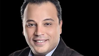 تامر عبدالمنعم ينتقد تجاهل الحديث عن حسني مبارك في ذكرى احتفالات نصر أكتوبر (صورة)