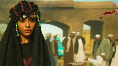 انضمت للمقاومة في سيناء وكرمها السادات.. القصة الحقيقية لـ”فرحة” السيناوية في فيلم “الممر” (صور)